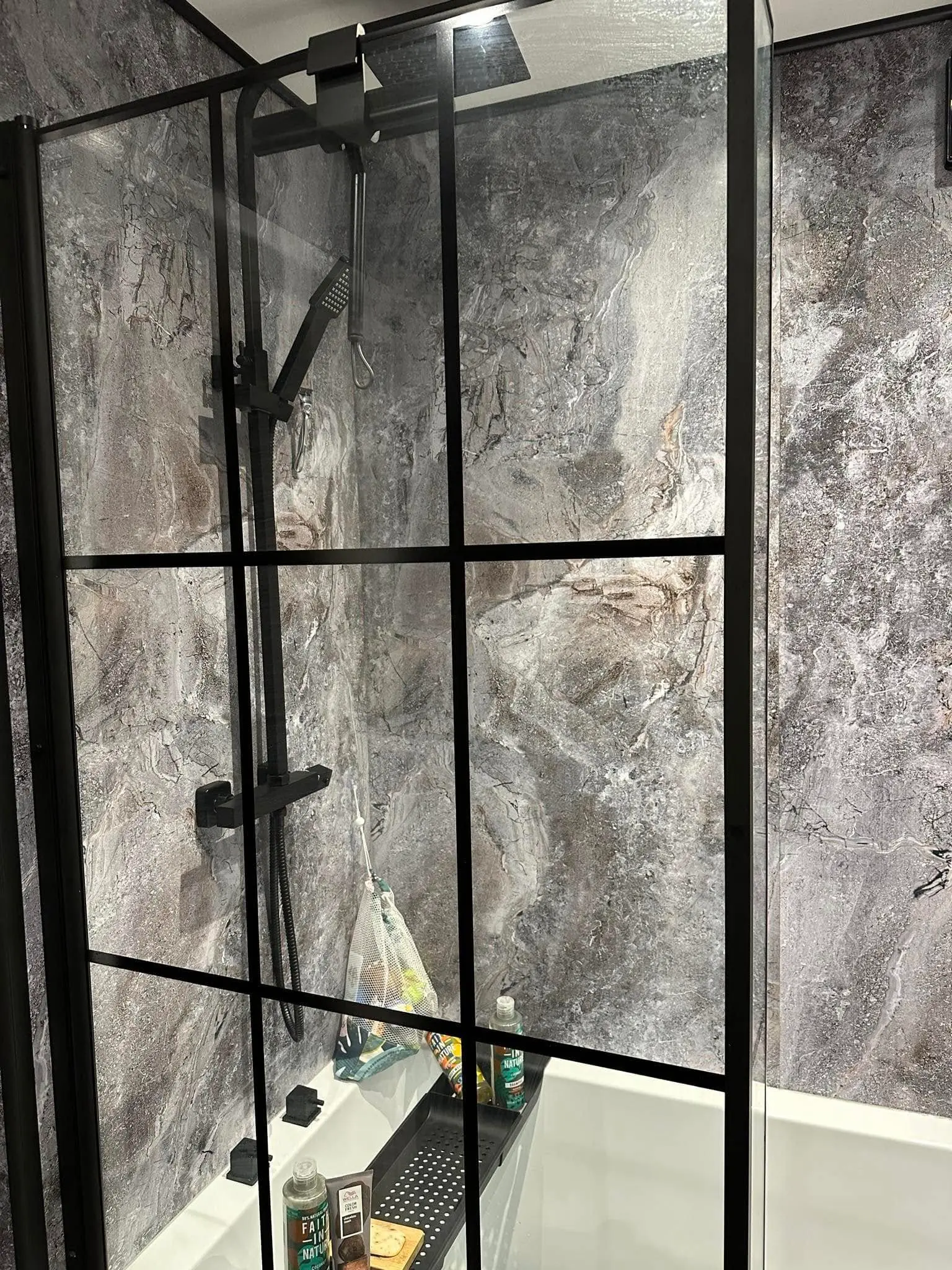 Bathrooms work and finishes